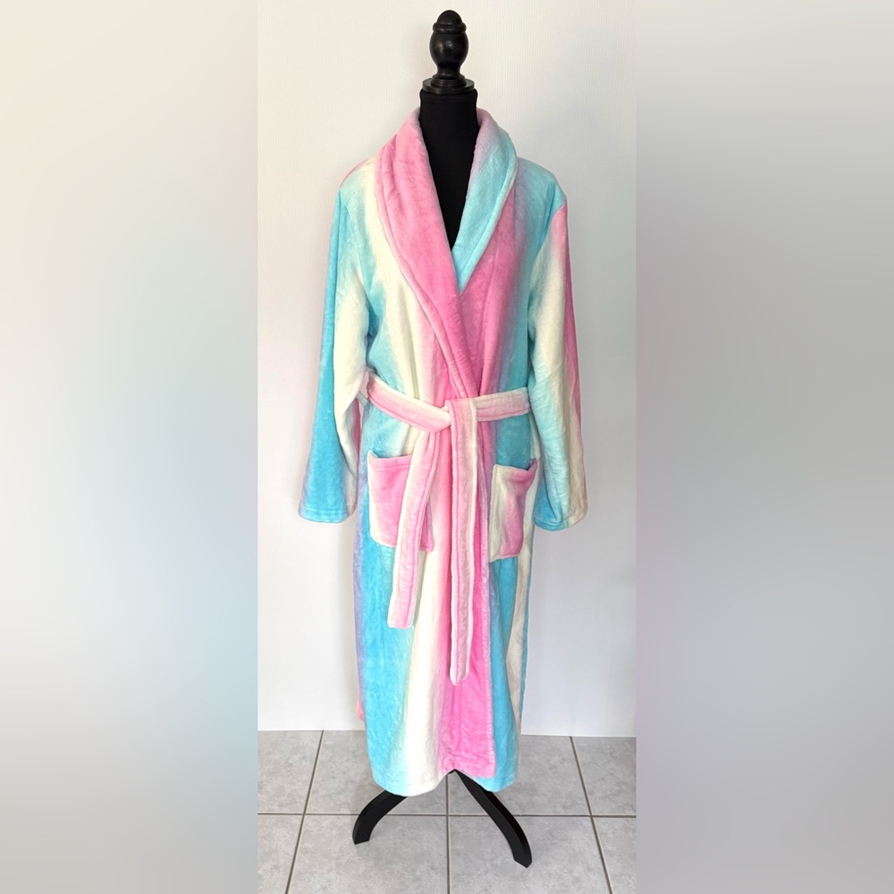 Rongtai Women's Long Plush Fleece Robe with Pockets and Belt Size L New with Tag